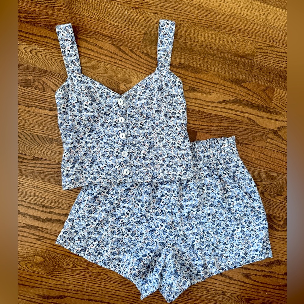 Abercrombie & Fitch Matching Linen Short Set